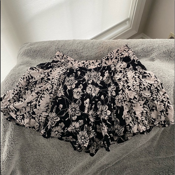 Free People Pants - Free People Black & White Floral Skort